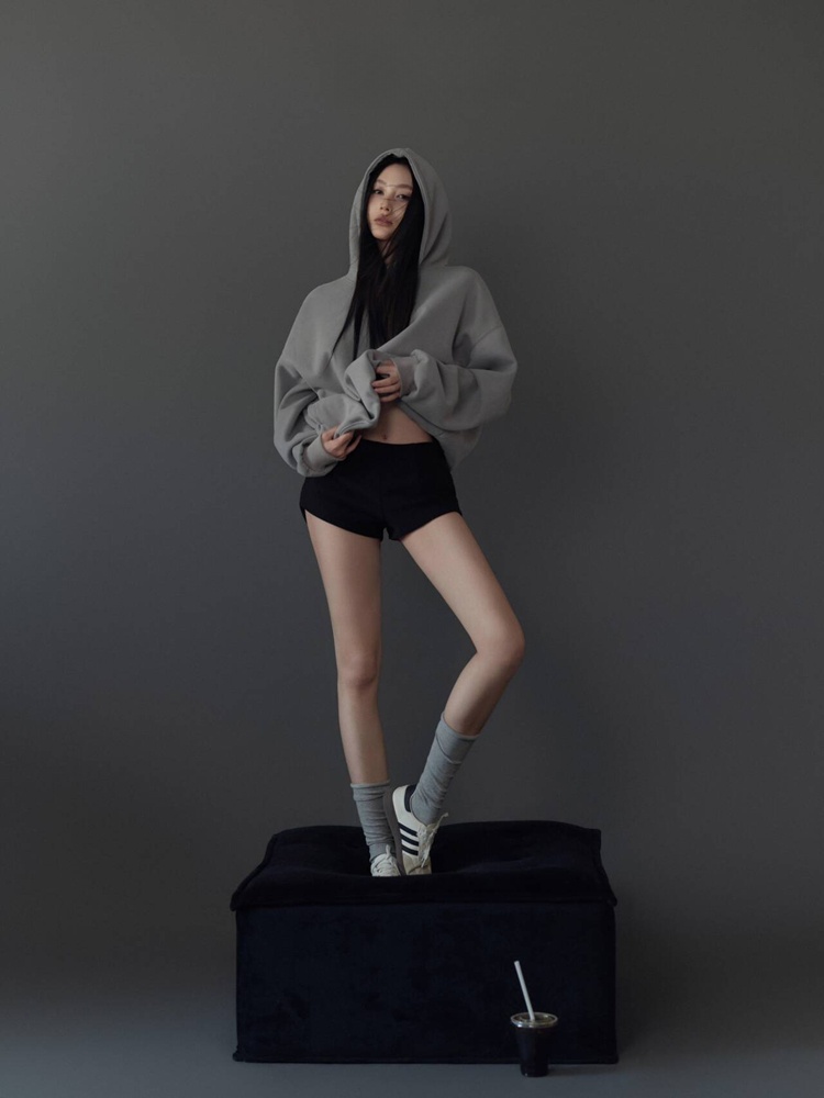 Gray Mood Portrait Theme Photo - огляд і ціна Ethnic Fashion Studio