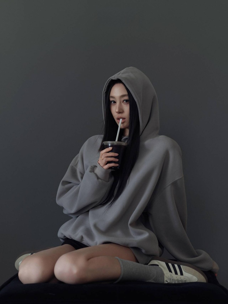 Gray Mood Portrait Theme Photo - огляд і ціна Ethnic Fashion Studio