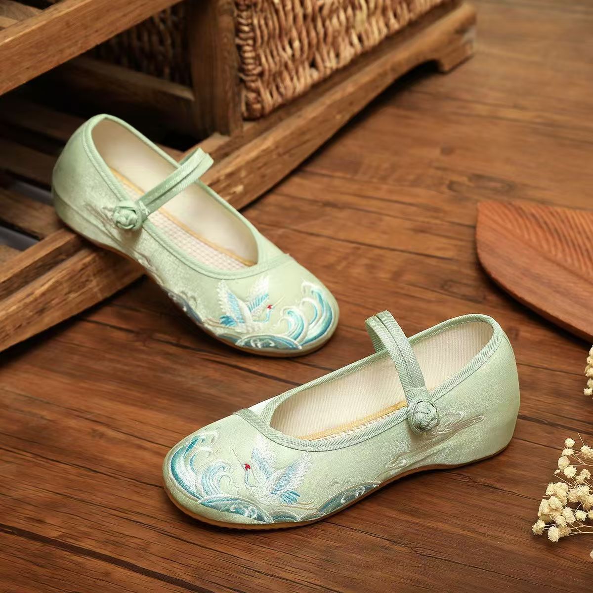Women Flat Sole Silk Embroider - огляд і ціна Ethnic Fabric